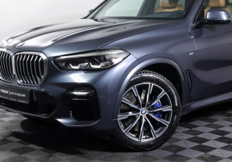 Подержанный автомобиль BMW X5 2019 года (29 фото)