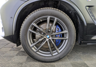 Подержанный автомобиль BMW X3 2020 года (14 фото)