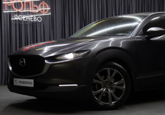 Подержанный автомобиль Mazda CX-30 2021 года (20 фото)