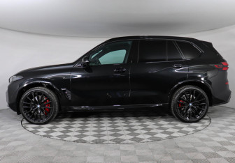 Подержанный автомобиль BMW X5 2024 года (5 фото)