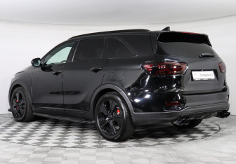 Подержанный автомобиль Kia Sorento 2018 года (6 фото)