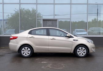 Подержанный автомобиль Kia Rio Sedan 2012 года (4 фото)