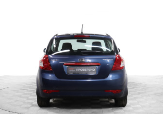 Подержанный автомобиль Kia Ceed Hatchback 2010 года (6 фото)
