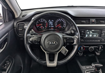 Подержанный автомобиль Kia Rio Hatchback 2021 года (21 фото)