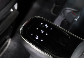 Подержанный автомобиль GAC M8 2023 года (18 фото)