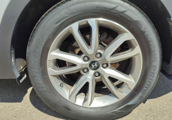Подержанный автомобиль Hyundai Santa Fe 2013 года (14 фото)