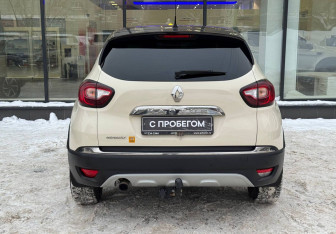 Подержанный автомобиль Renault Kaptur 2019 года (7 фото)