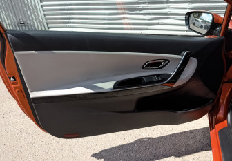Подержанный автомобиль Kia Ceed Hatchback 2013 года (18 фото)