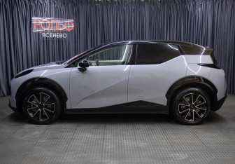 Подержанный автомобиль Zeekr X 2023 года (9 фото)