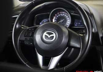 Подержанный автомобиль Mazda 3 Hatchback 2013 года (16 фото)