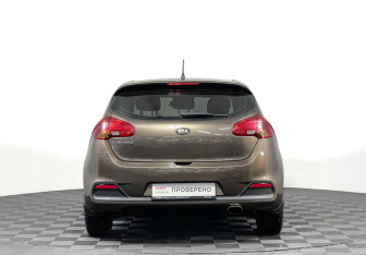 Подержанный автомобиль Kia Ceed Hatchback 2012 года (6 фото)