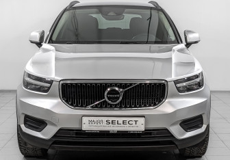 Подержанный автомобиль Volvo XC40 2018 года (2 фото)