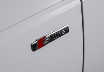 Подержанный автомобиль Audi A4 Sedan 2019 года (20 фото)