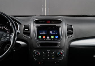 Подержанный автомобиль Kia Sorento 2013 года (10 фото)