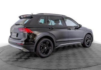 Подержанный автомобиль Volkswagen Tiguan 2019 года (5 фото)