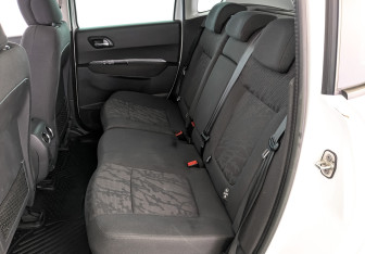 Подержанный автомобиль Peugeot 3008 2013 года (18 фото)