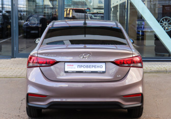 Подержанный автомобиль Hyundai Solaris Sedan 2018 года (5 фото)