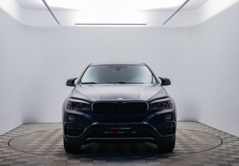 Подержанный автомобиль BMW X6 2016 года (2 фото)