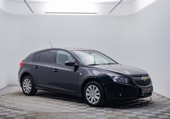 Подержанный автомобиль Chevrolet Cruze Hatchback 2012 года (3 фото)