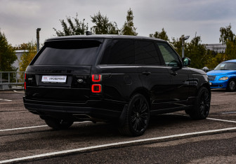 Подержанный автомобиль Land Rover Range Rover 2019 года (6 фото)