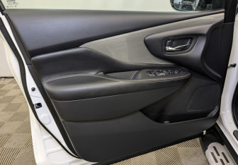 Подержанный автомобиль Nissan Murano Suv 2021 года (19 фото)