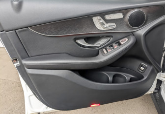 Подержанный автомобиль Mercedes-Benz GLC Coupe 2020 года (19 фото)