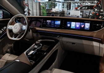 Подержанный автомобиль Voyah Free 2022 года (7 фото)