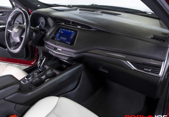 Подержанный автомобиль Cadillac XT4 2021 года (9 фото)