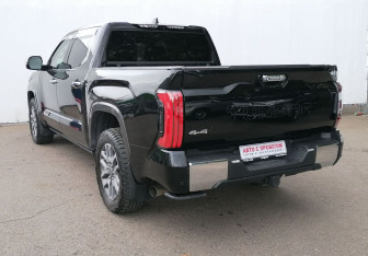 Подержанный автомобиль Toyota Tundra 2021 года (7 фото)