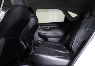 Подержанный автомобиль Lexus NX 2017 года (12 фото)