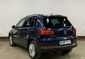 Подержанный автомобиль Volkswagen Tiguan 2014 года (8 фото)