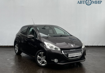 Подержанный автомобиль Peugeot 208 2013 года (3 фото)