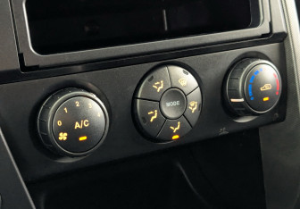 Подержанный автомобиль SsangYong Kyron 2014 года (25 фото)