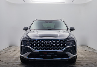 Подержанный автомобиль Hyundai Santa Fe 2021 года (8 фото)