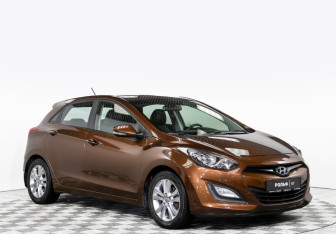 Подержанный автомобиль Hyundai i30 Hatchback 2012 года (2 фото)