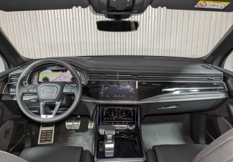 Новый Audi Q7 2024 (10 фото)