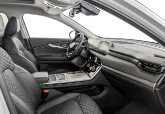 Подержанный автомобиль Exeed TXL 2023 года (11 фото)