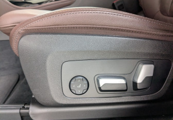 Подержанный автомобиль BMW X4 2023 года (16 фото)