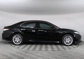 Подержанный автомобиль Toyota Camry Sedan 2018 года (4 фото)