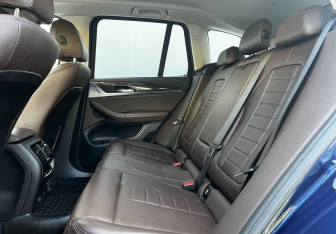 Подержанный автомобиль BMW X3 2021 года (11 фото)