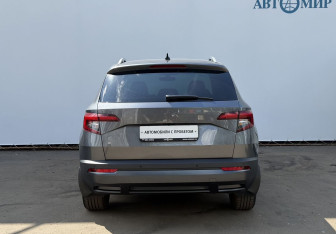 Подержанный автомобиль Skoda Karoq 2020 года (6 фото)
