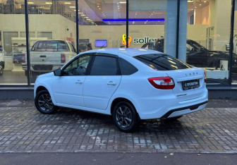 Подержанный автомобиль LADA (ВАЗ) Granta Liftback 2023 года (6 фото)