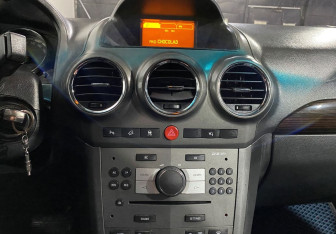 Подержанный автомобиль Opel Antara 2008 года (12 фото)