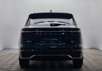 Подержанный автомобиль Geely Monjaro 2024 года (4 фото)