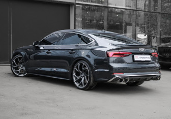 Подержанный автомобиль Audi A5 Liftback 2018 года (6 фото)