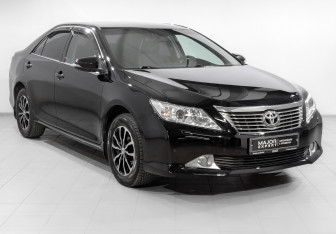 Подержанный автомобиль Toyota Camry Sedan 2014 года (3 фото)