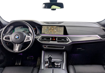 Подержанный автомобиль BMW X6 2021 года (14 фото)