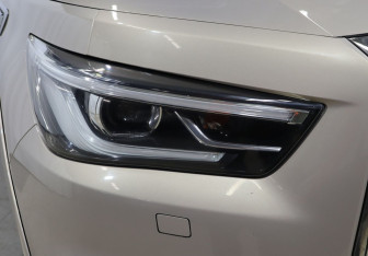 Подержанный автомобиль Infiniti QX80 2018 года (30 фото)