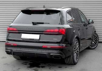 Новый Audi Q7 2025 (2 фото)