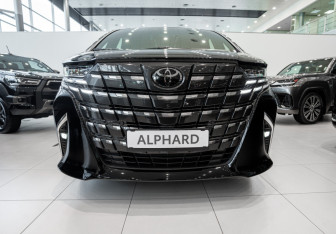Новый Toyota Alphard 2024 (14 фото)